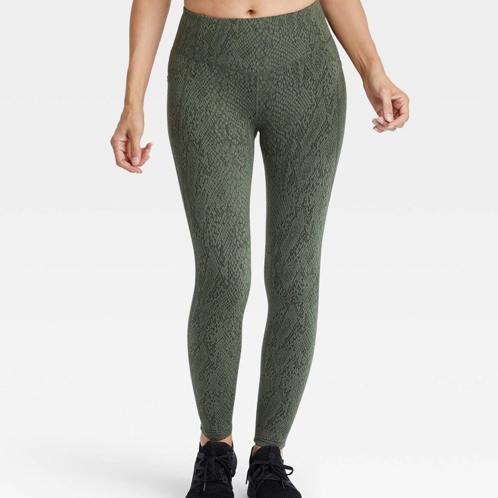 All In Motion Womens Leggings M Green Animal Print High Rise 7/8 Pockets New